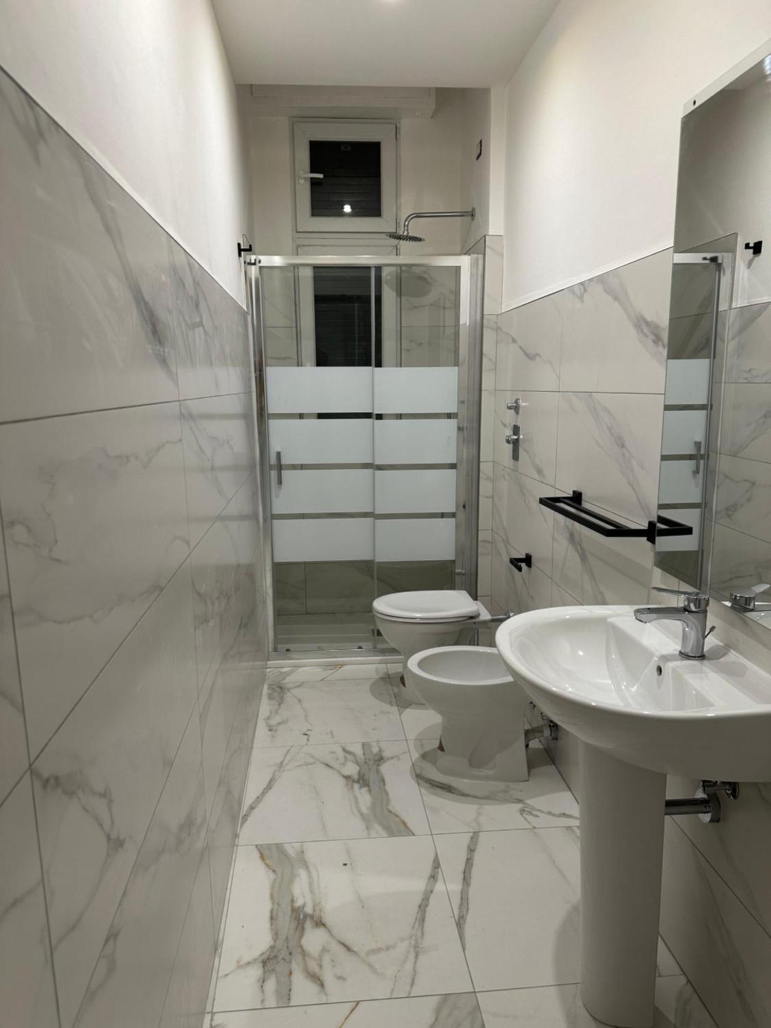 Jcube Apartments Bocconi Milano Exteriör bild