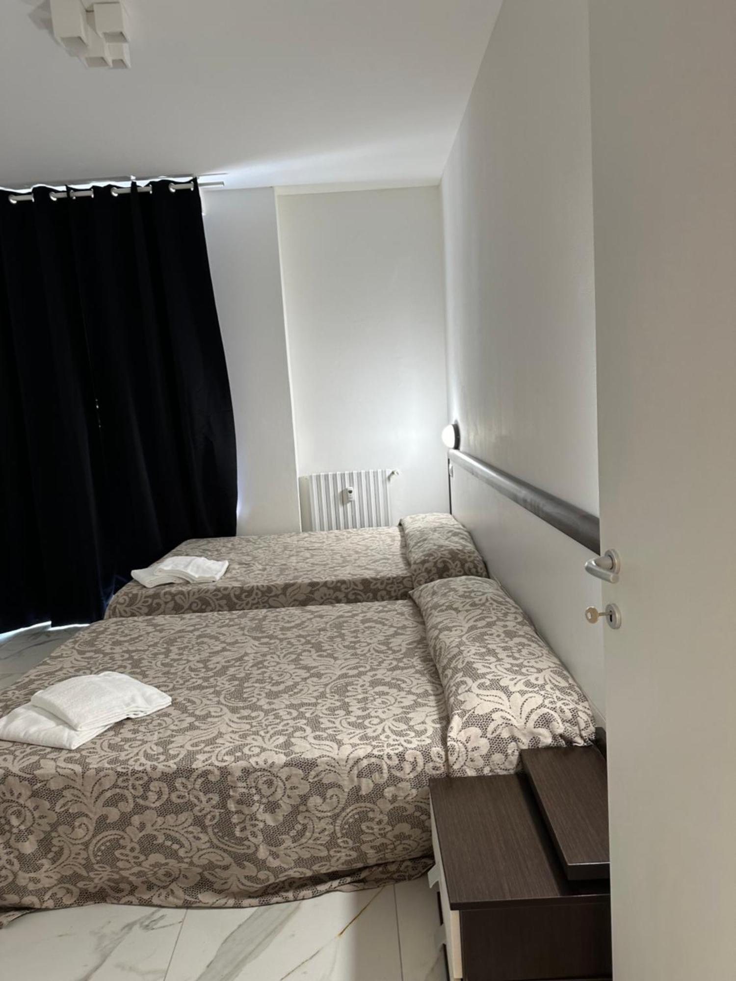 Jcube Apartments Bocconi Milano Exteriör bild