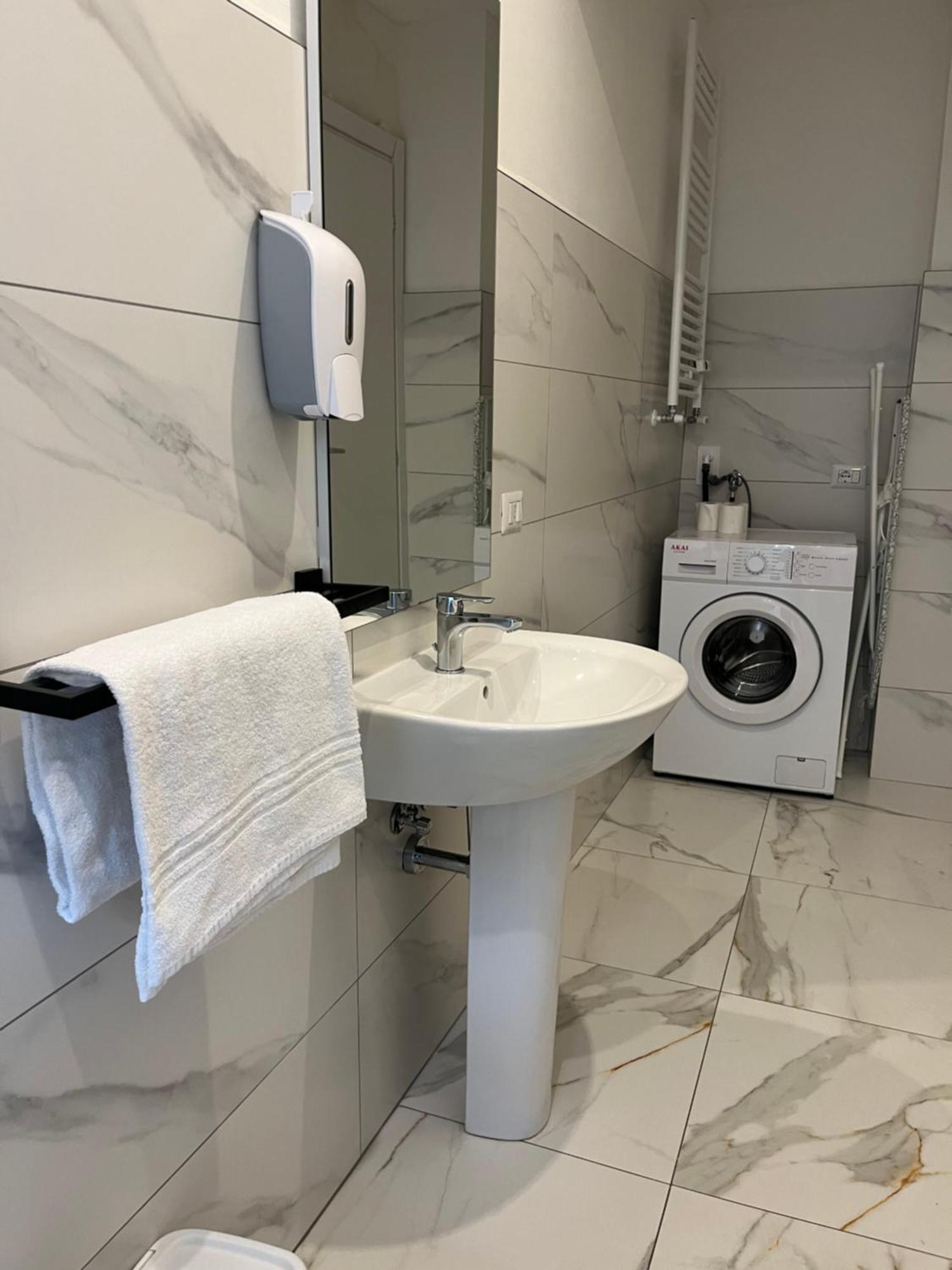 Jcube Apartments Bocconi Milano Exteriör bild